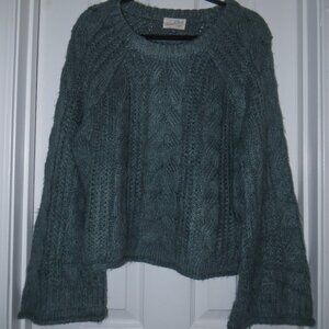 Universal Thread Dark Green Sweater